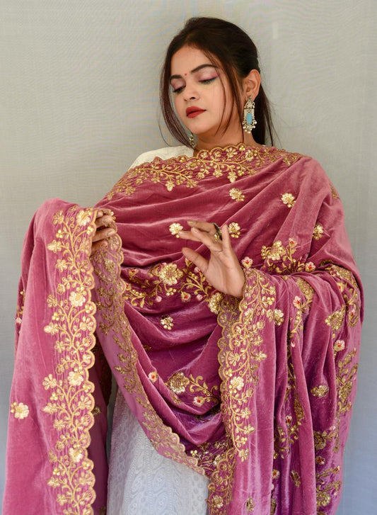 Heavy Zari work Gajri Velvet Dupatta - Vaaniari